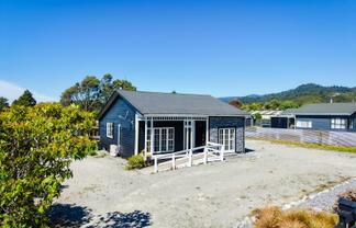 70 Moorhouse Street, Ross