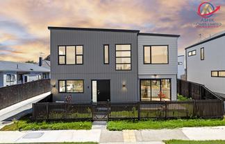  Cherish Bloom, Papatoetoe