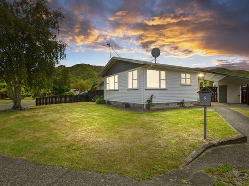 7 Kentucky Street, Totara Park