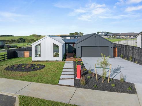 42 Opouatu Avenue, Glenbrook