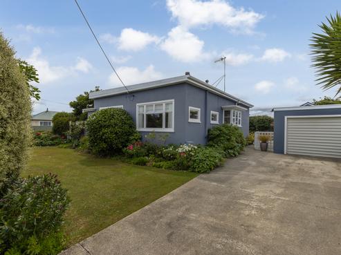 24 Queenwood Road, Levin