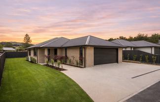 10 Magnolia Lane, Mosgiel