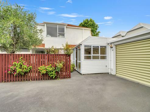 33 Hewitts Road, Merivale