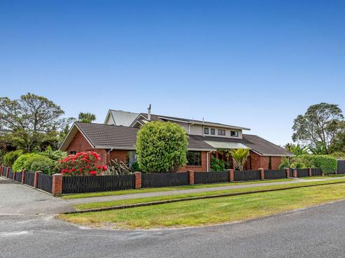 17 Henley Street, Westport