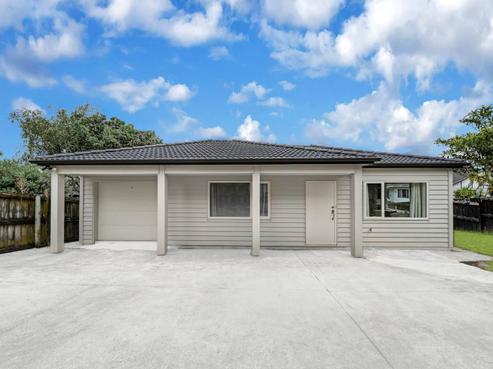 13A Gosford Drive, Botany Downs