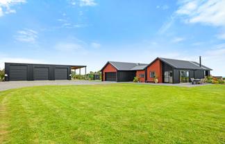 1506 Egmont Road, Egmont Village