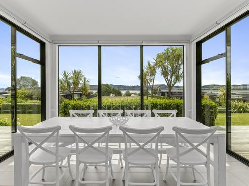 8 Kurapoto Lane, Rainbow Point