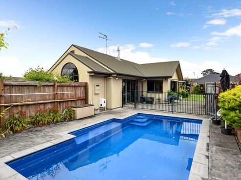 57 Ayrshire Drive, Grandview Heights