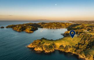 169 Nick Johnstone Drive, Waiheke Island