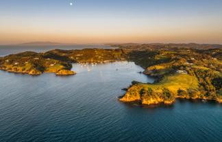 169 Nick Johnstone Drive, Waiheke Island