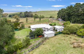 711 Blackhead Road, Porangahau
