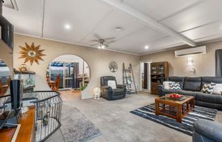 16 Ribblesdale Road, Henderson