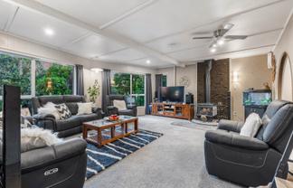 16 Ribblesdale Road, Henderson