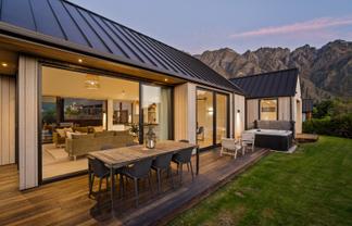 1 Torridon Court, Jacks Point
