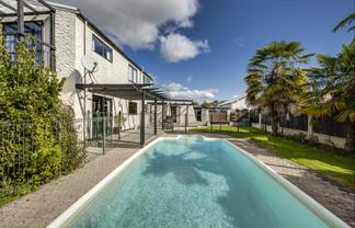 14 Bassett Place, Taradale