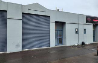 Self contained warehouse/office in Lower Hutt