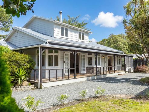 12 Wallace Street, Featherston