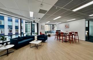 Unlimited coworking access in Regus 125 Queen St