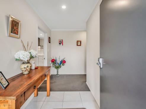 6 Woodbank Street, Somerfield
