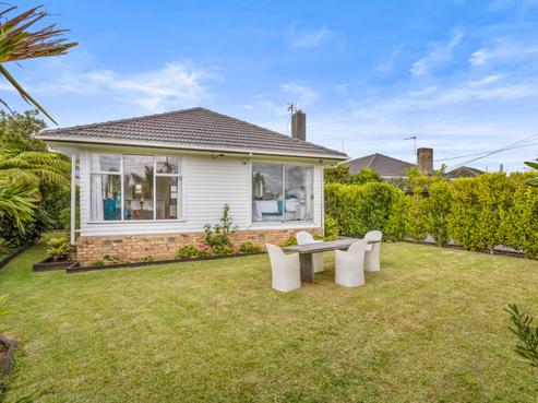 51 Waipani Road, Te Atatu Peninsula
