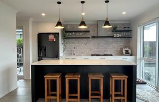 6 Panui Avenue, Helensville