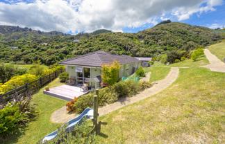 10 Bristol Lane, Atawhai