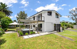 2 Gannet Place, One Tree Point