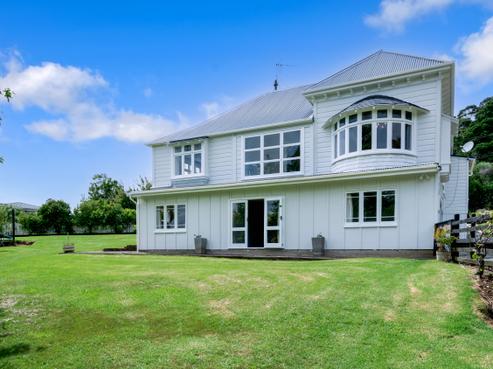12 Mildon Road, Waitakere