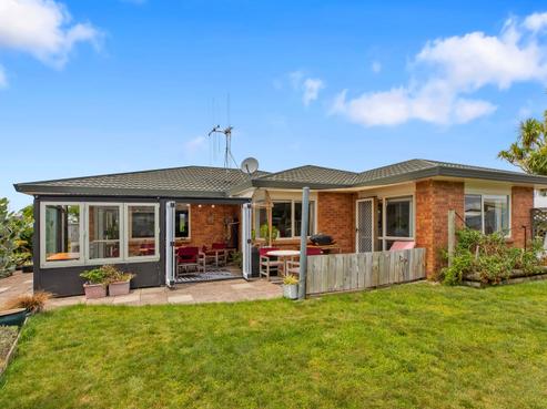 16 Kentia Avenue, Mount Maunganui