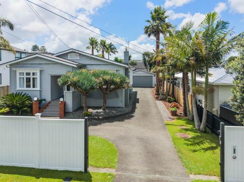 37 Hollywood Avenue, Epsom