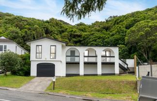 98 Allington Road, Karori