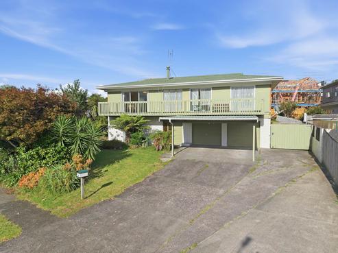 8 Kyeemagh Street, Botany Downs