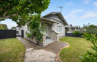 128 Vigor Brown Street, Napier South