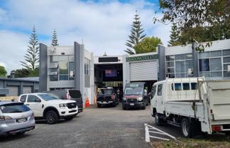 Affordable workshop plus Yard!