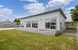 992A Tremaine Avenue, Roslyn