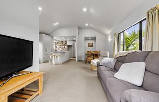 54 Brymer Road, Grandview Heights