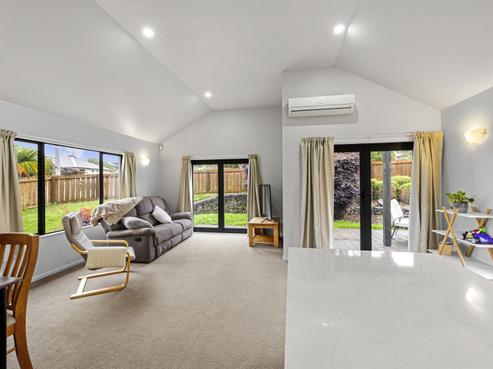 54 Brymer Road, Grandview Heights