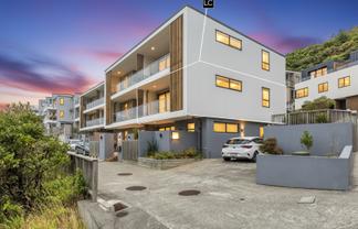 4/63 Tiketike Way, Brooklyn