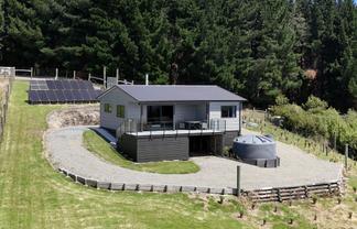 301 E Tahakopa Valley Road, OWAKA