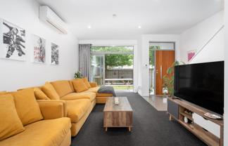 11/59 The Parade, Island Bay