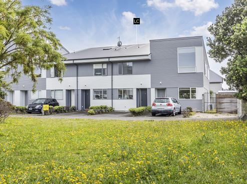 9/2 Stone Street, Miramar