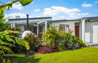 4 Taumata Road, Omaha