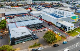 Versatile industrial warehouse