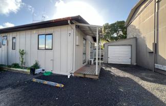 7/81 Linton Street, West End