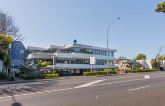 EXCELLENT EPSOM OFFICE WITH 26 PARKS
