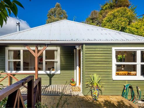 38 Queens Road, Stepneyville