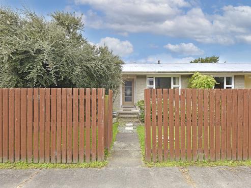 2/124 Huxley Street, Sydenham