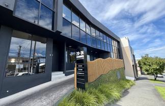 Flexible Office/Showroom on Crummer Road! | 200m2
