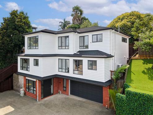 83 Lake Road, Northcote