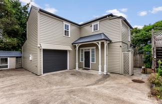 15A Aplin Terrace, Ngaio